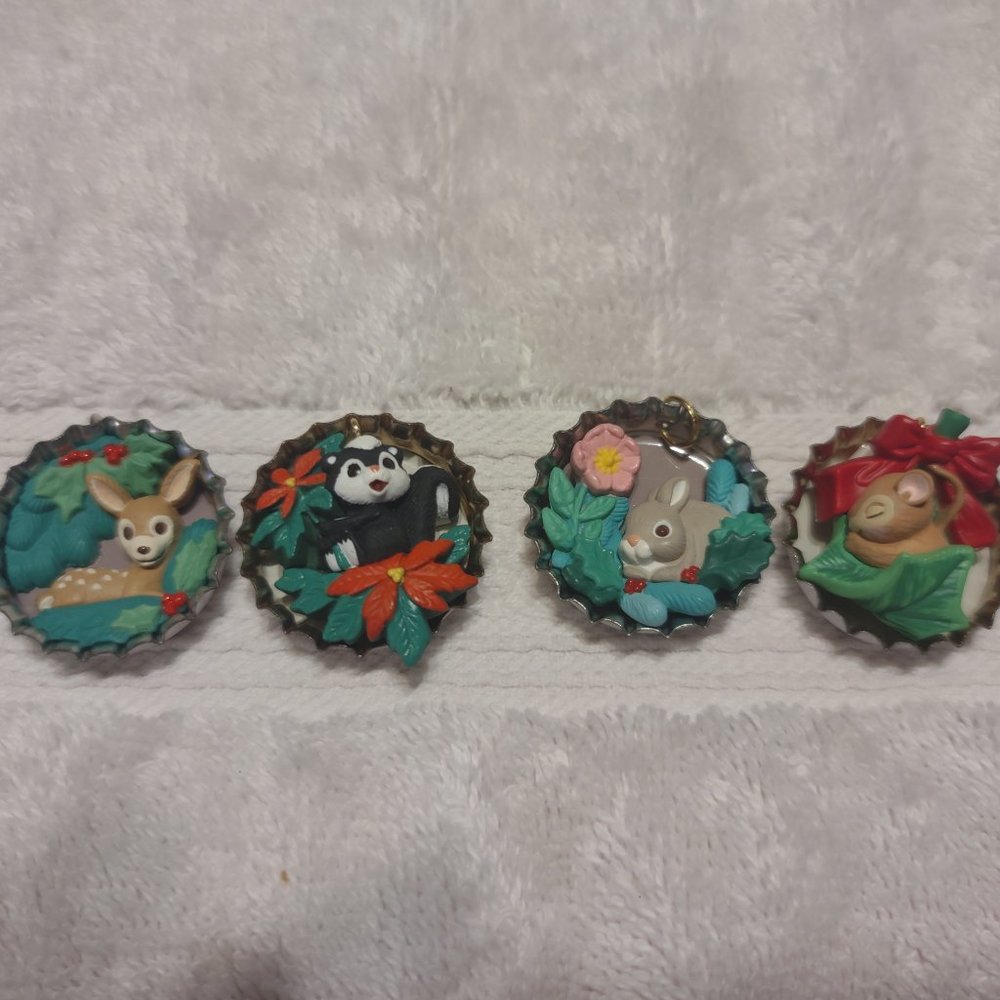 Hallmark Ornaments: Lot of 4 Mini Santa's Club Soda Bottle Cap Collectors Club